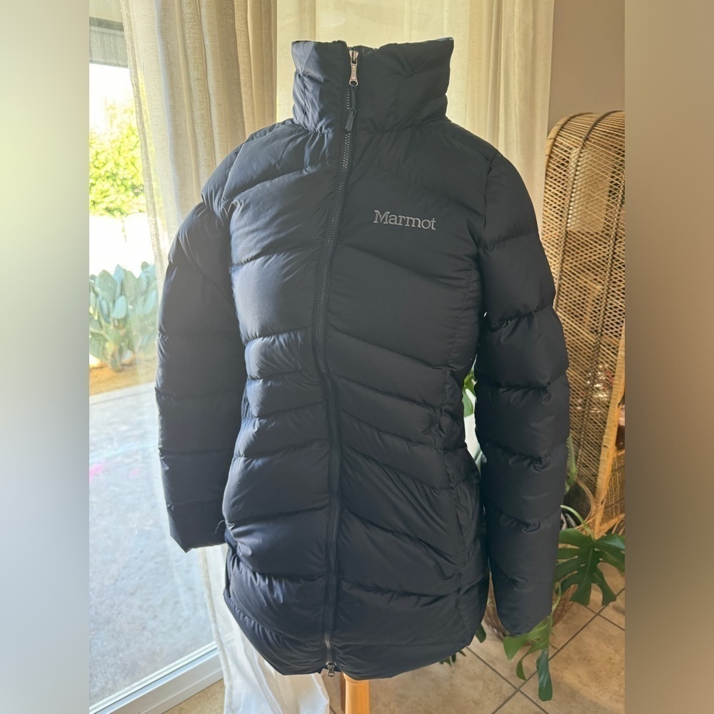 Marmot Women’s 700 Fill Down Puffer Jacket Size Small Black Winter Coat